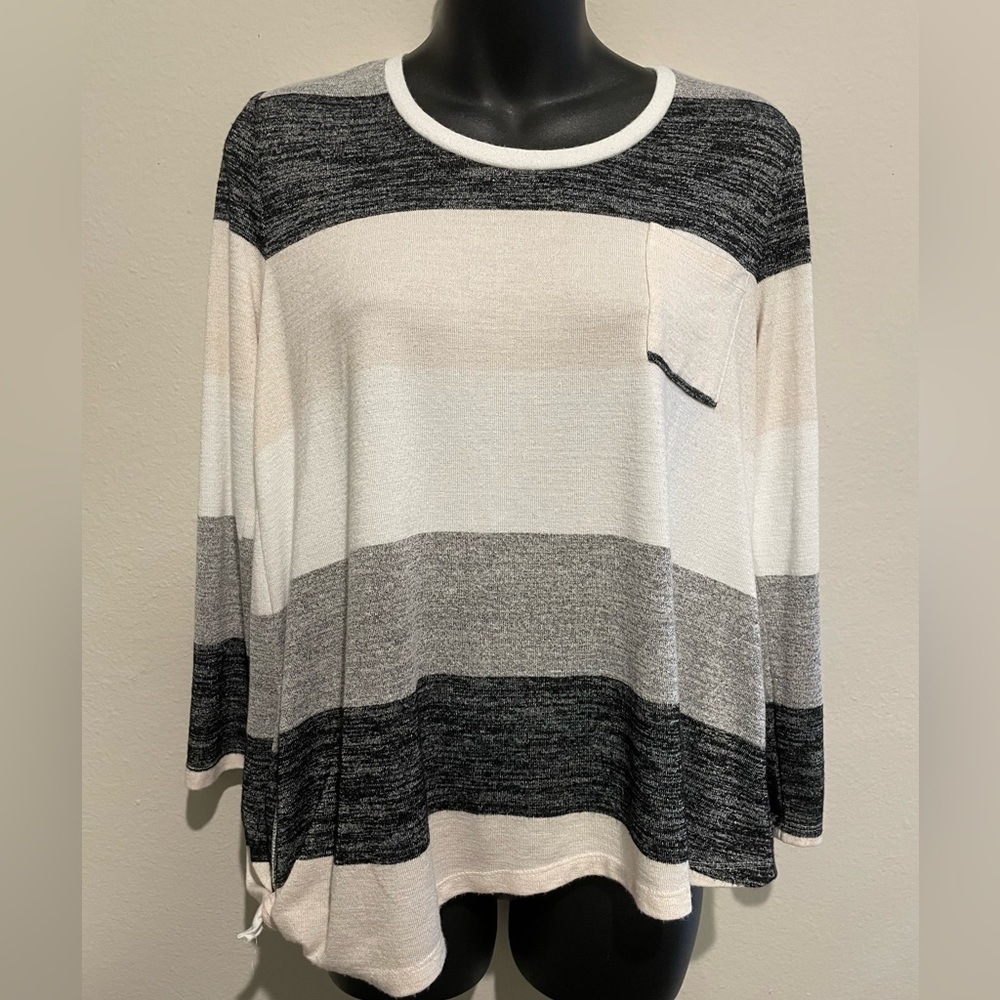 black and white LS top with side tie.